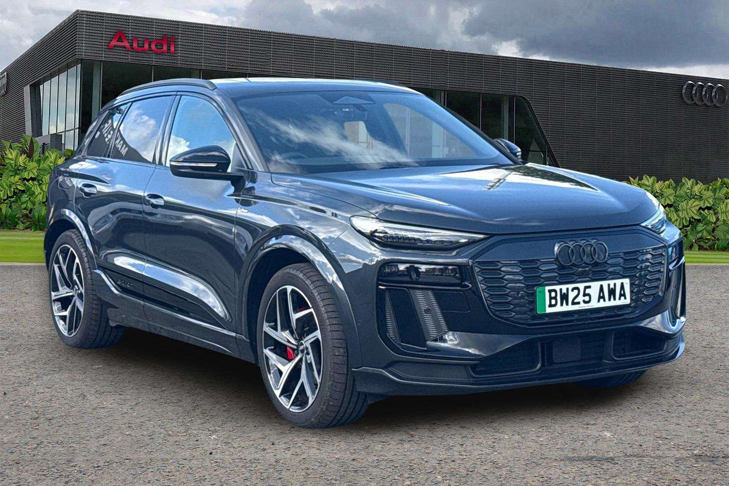 Main listing image - Audi Q6 e-tron