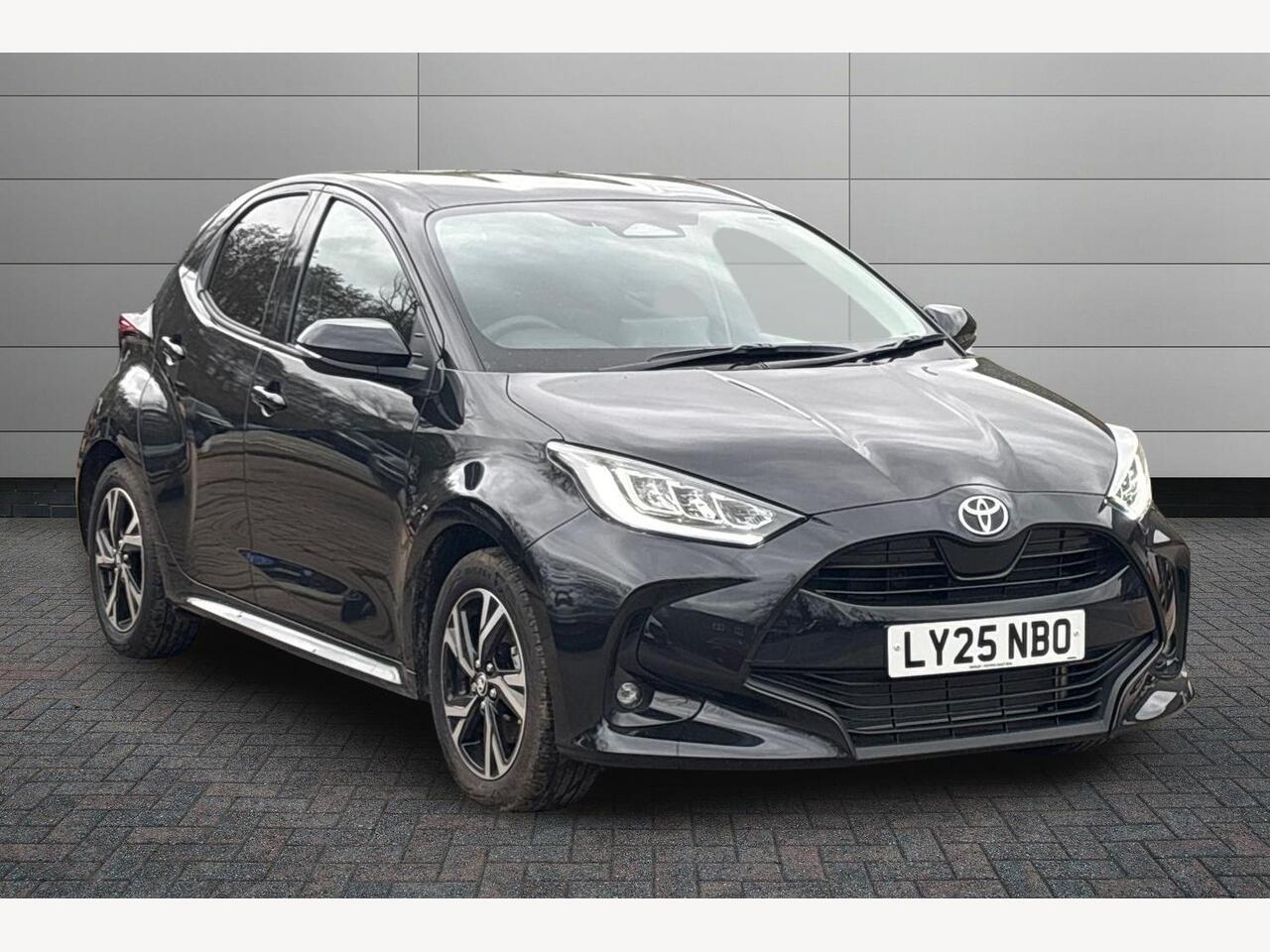 Main listing image - Toyota Yaris