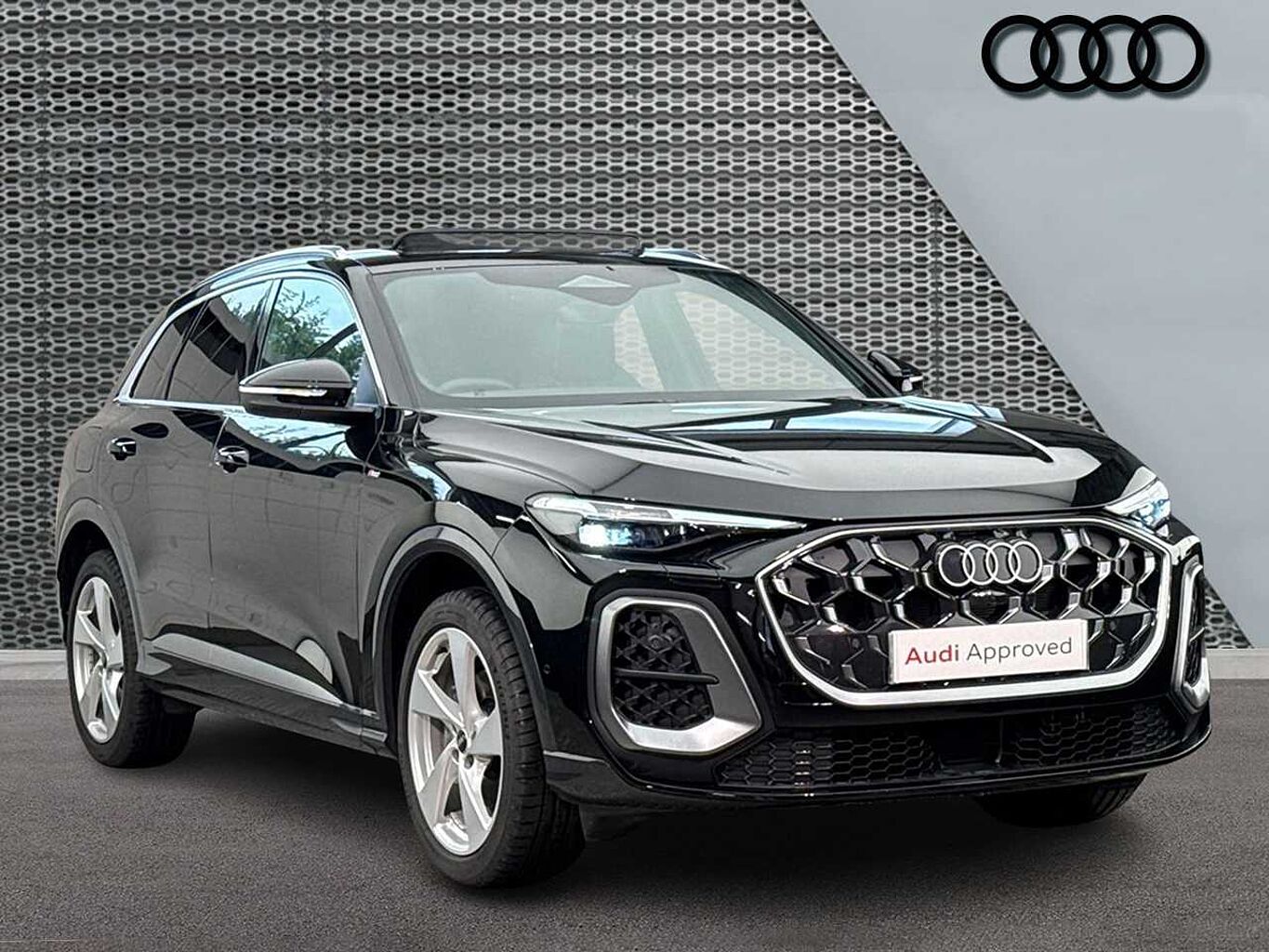 Main listing image - Audi Q5