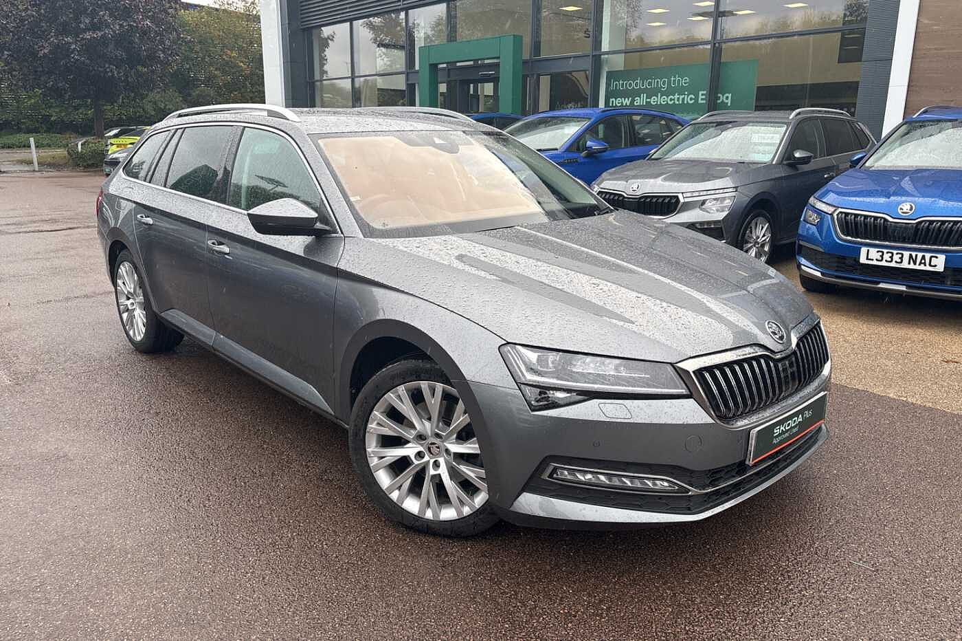 Main listing image - Skoda Superb