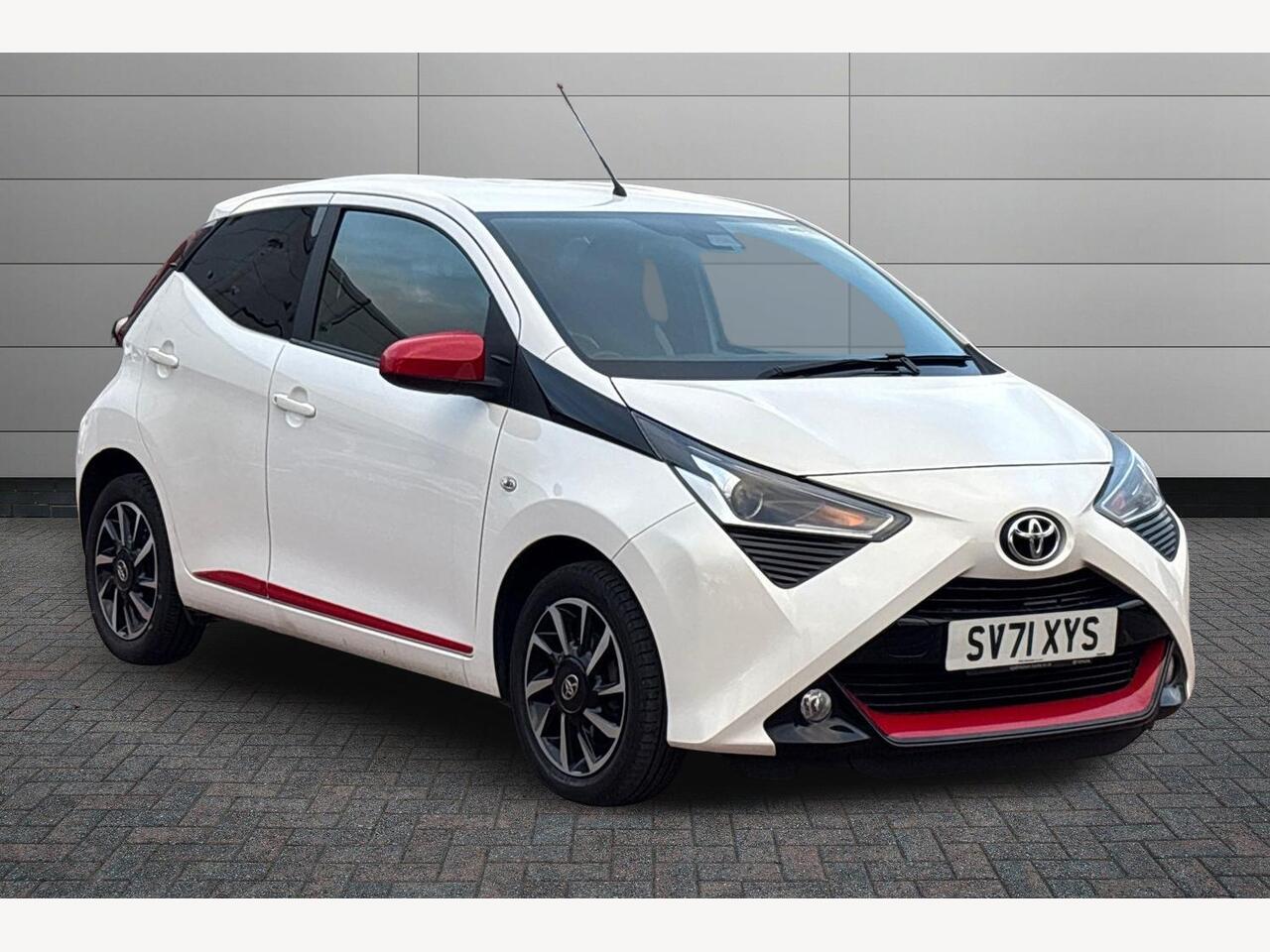 Main listing image - Toyota Aygo