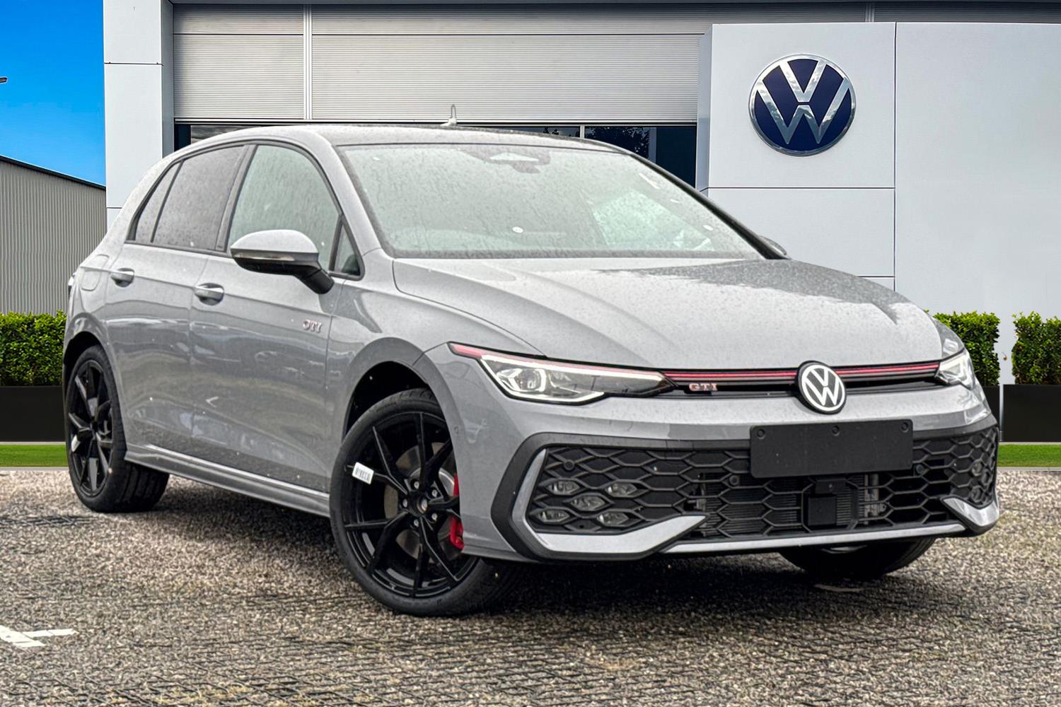 Main listing image - Volkswagen Golf
