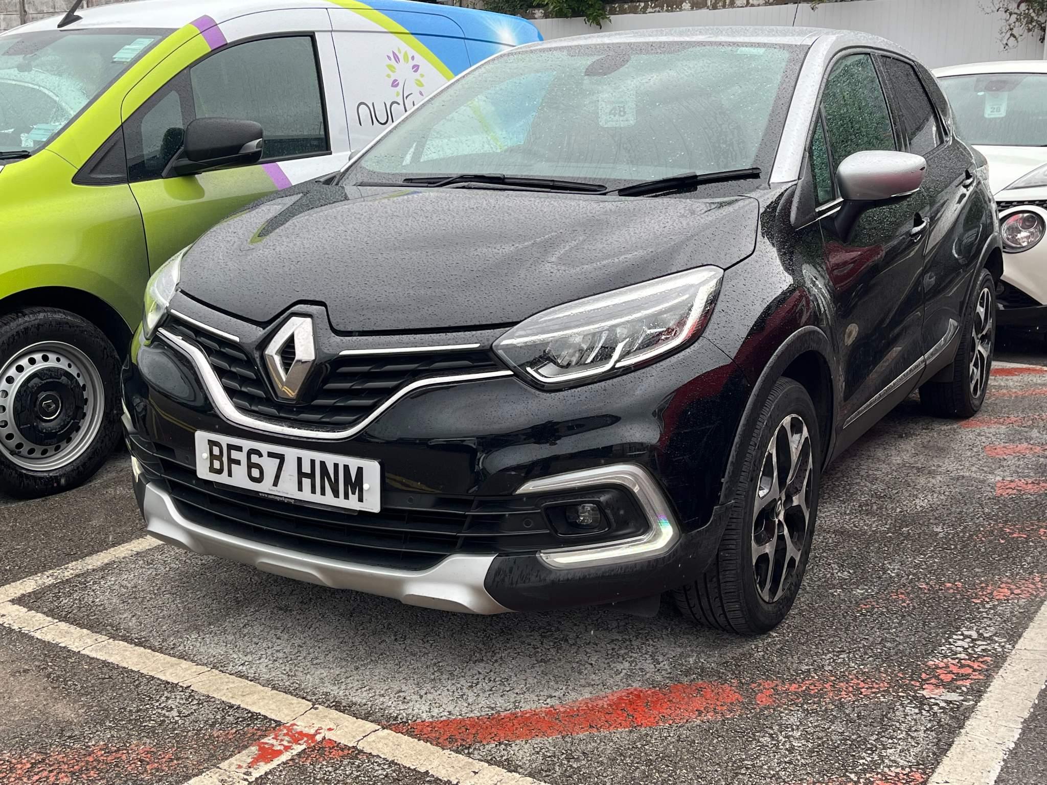 Main listing image - Renault Captur