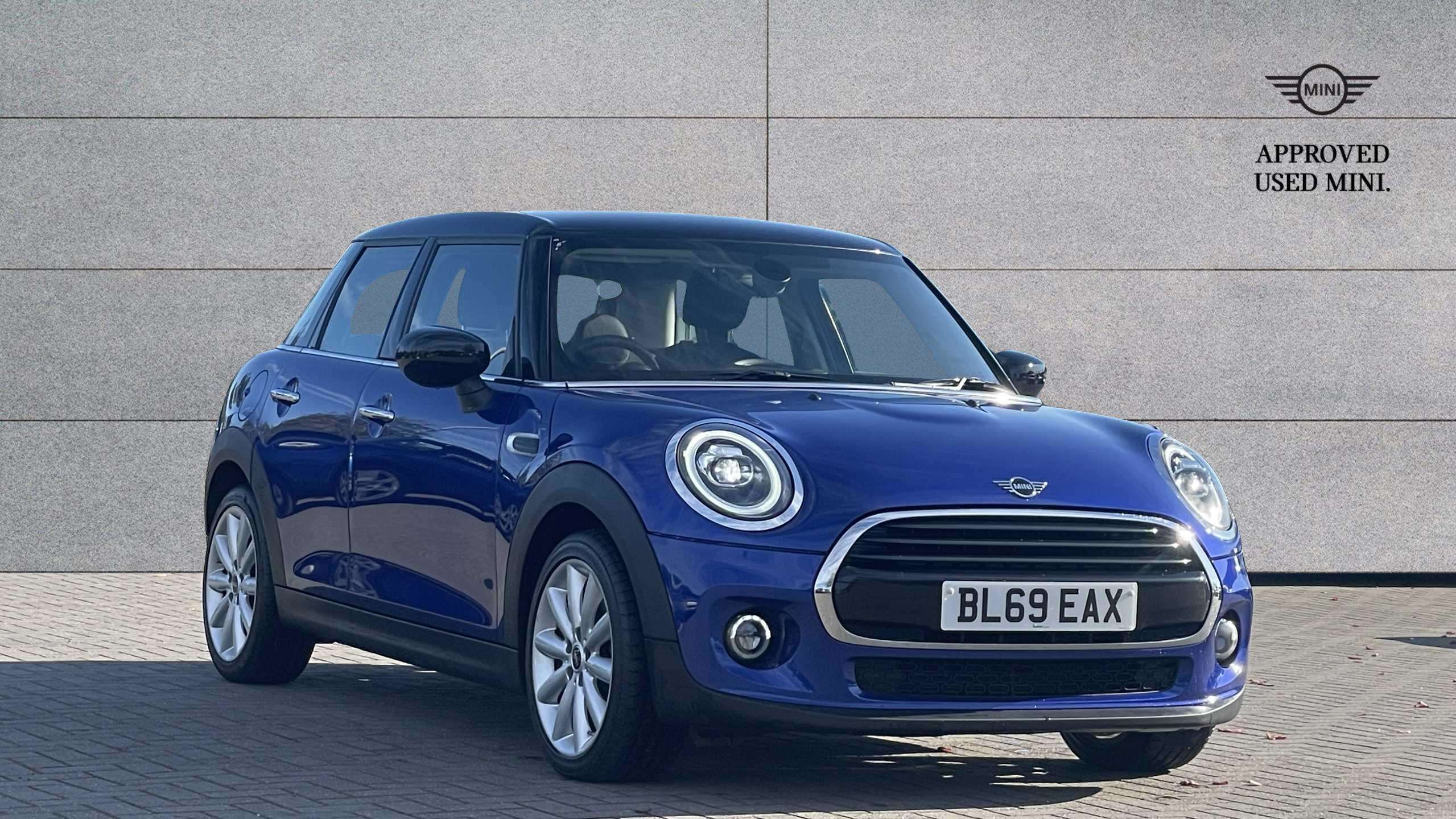 Main listing image - MINI Hatchback 5dr