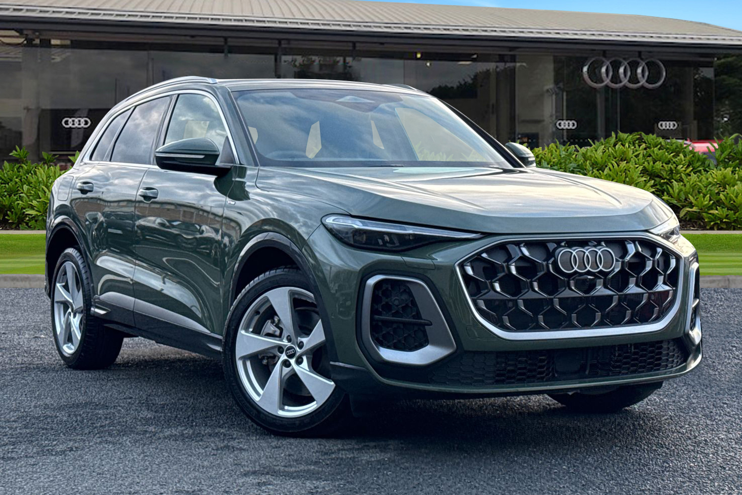 Main listing image - Audi Q5