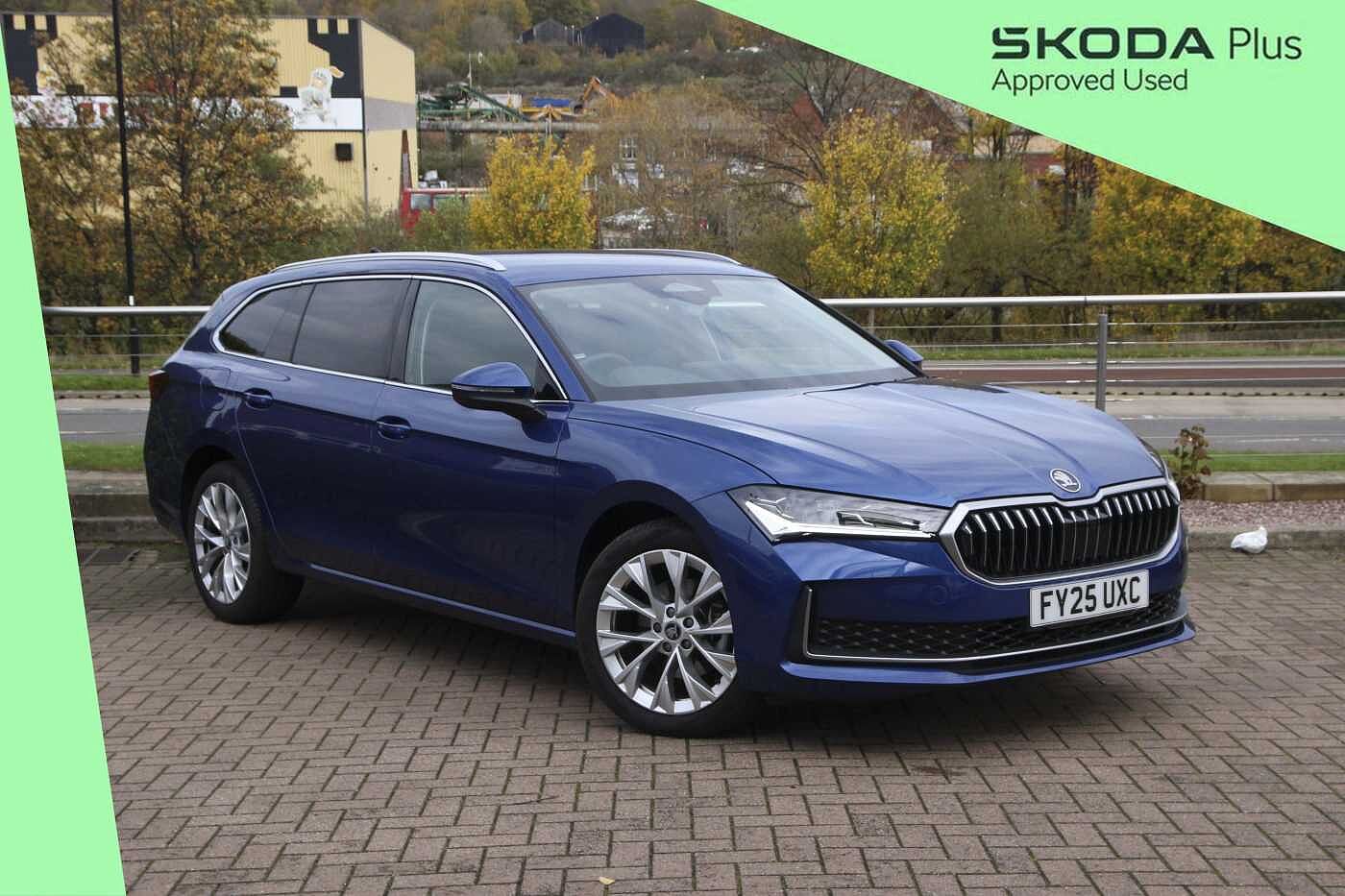 Main listing image - Skoda Superb Estate