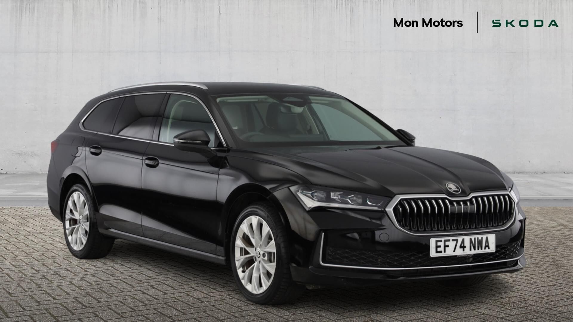 Main listing image - Skoda Superb