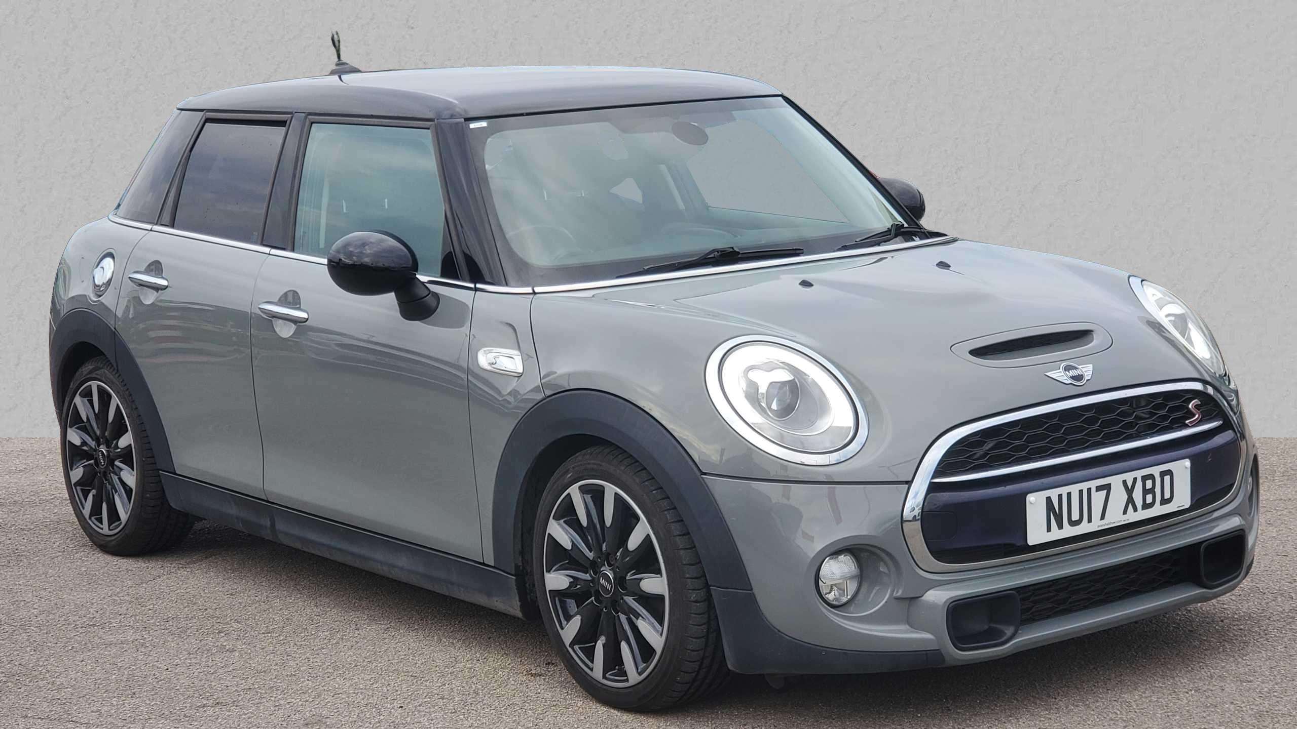 Main listing image - MINI Hatchback 5dr