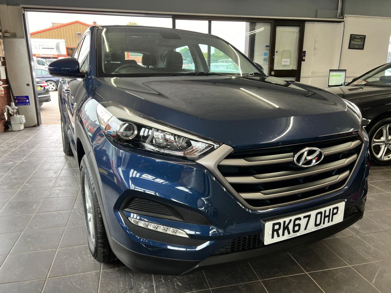 Main listing image - Hyundai Tucson