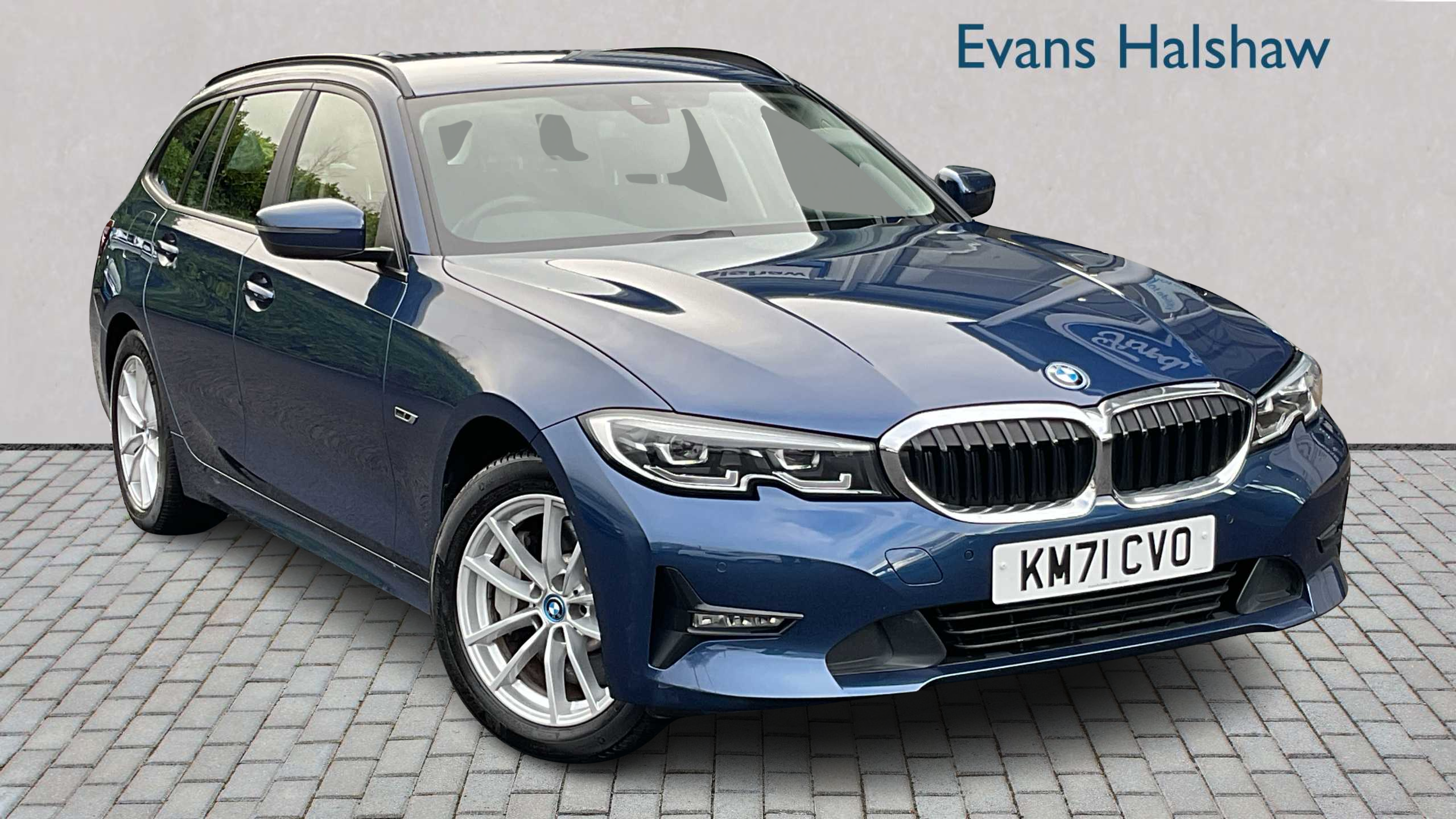 Main listing image - BMW 3 Series Touring