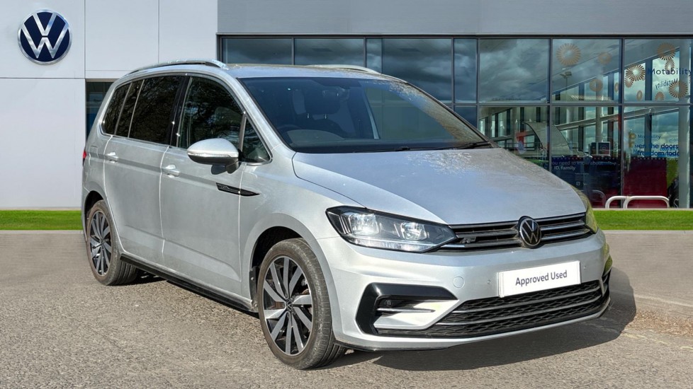 Main listing image - Volkswagen Touran