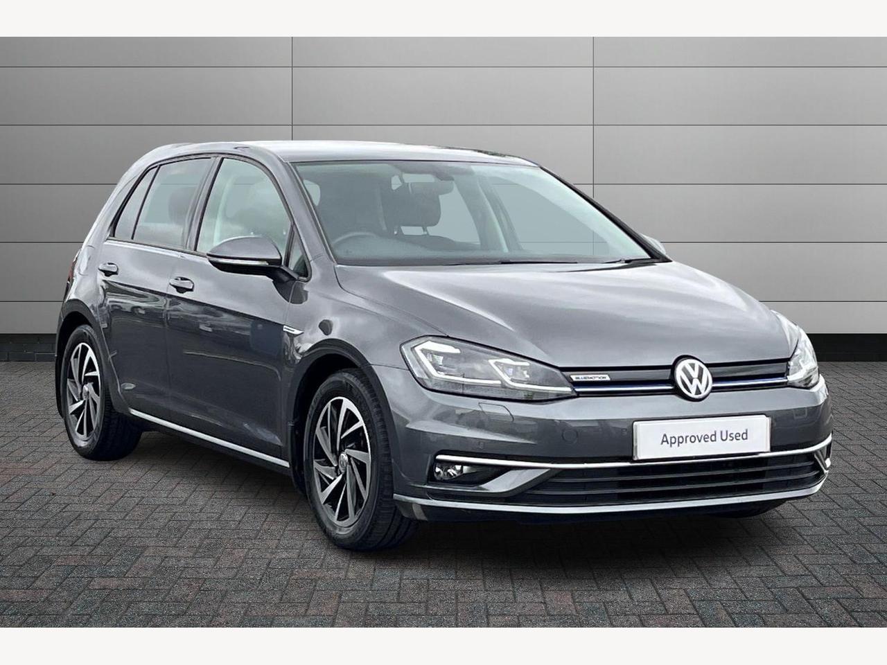 Main listing image - Volkswagen Golf