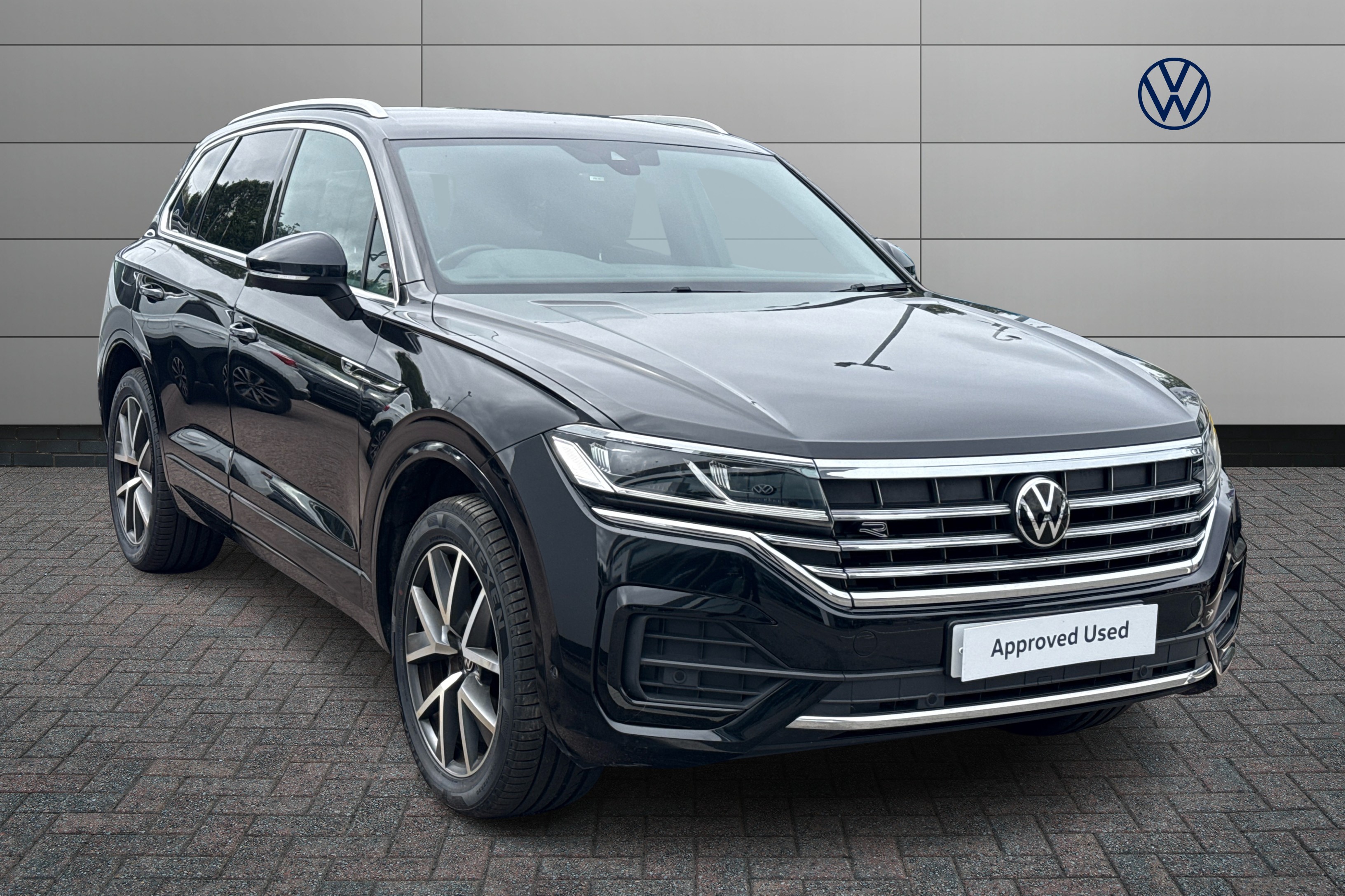 Main listing image - Volkswagen Touareg
