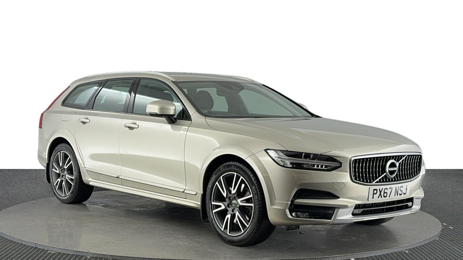 Main listing image - Volvo V90 Cross Country