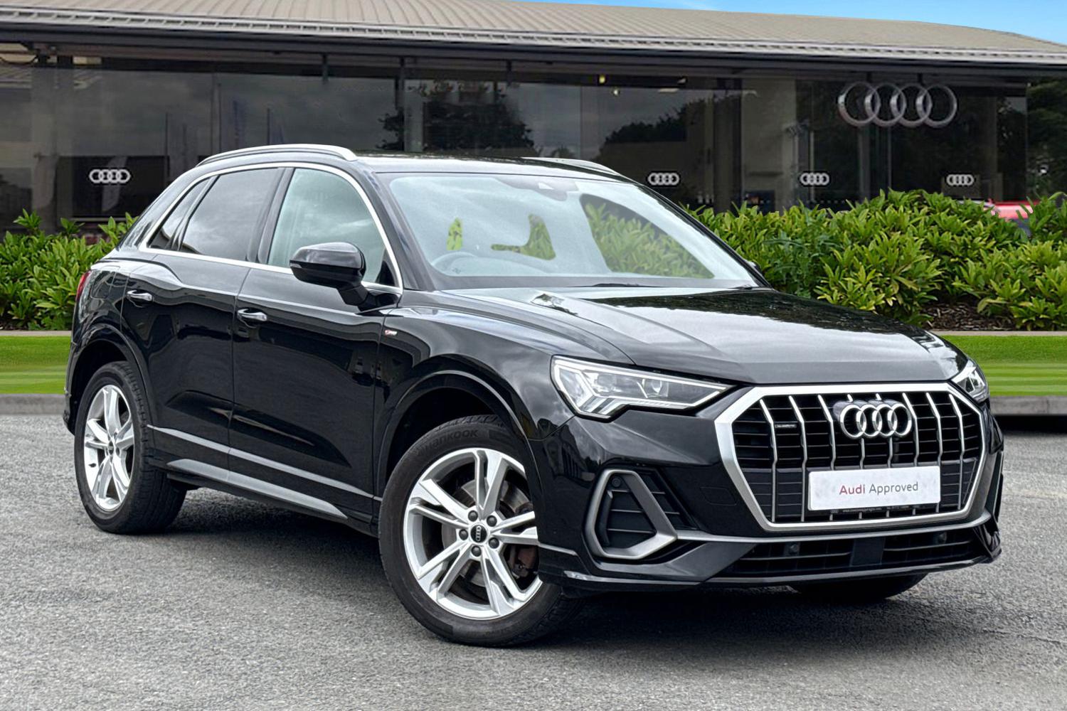 Main listing image - Audi Q3