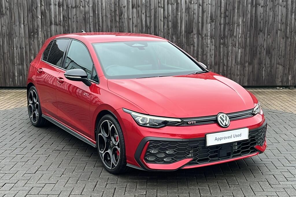 Main listing image - Volkswagen Golf