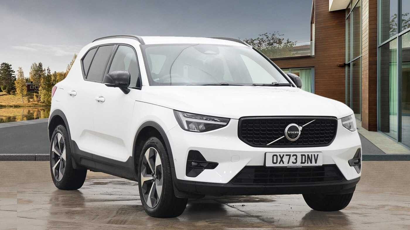 Main listing image - Volvo XC40