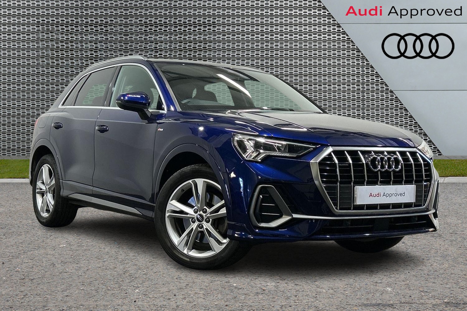Main listing image - Audi Q3