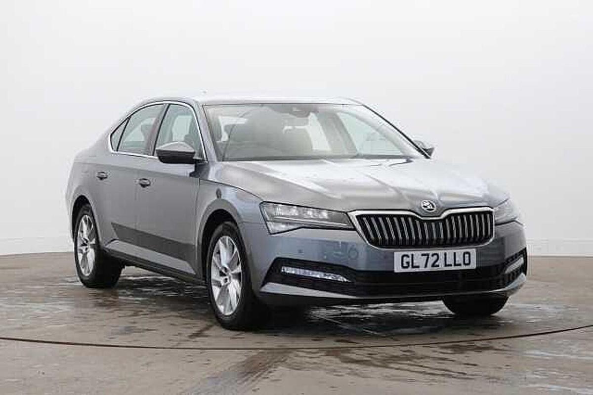 Main listing image - Skoda Superb