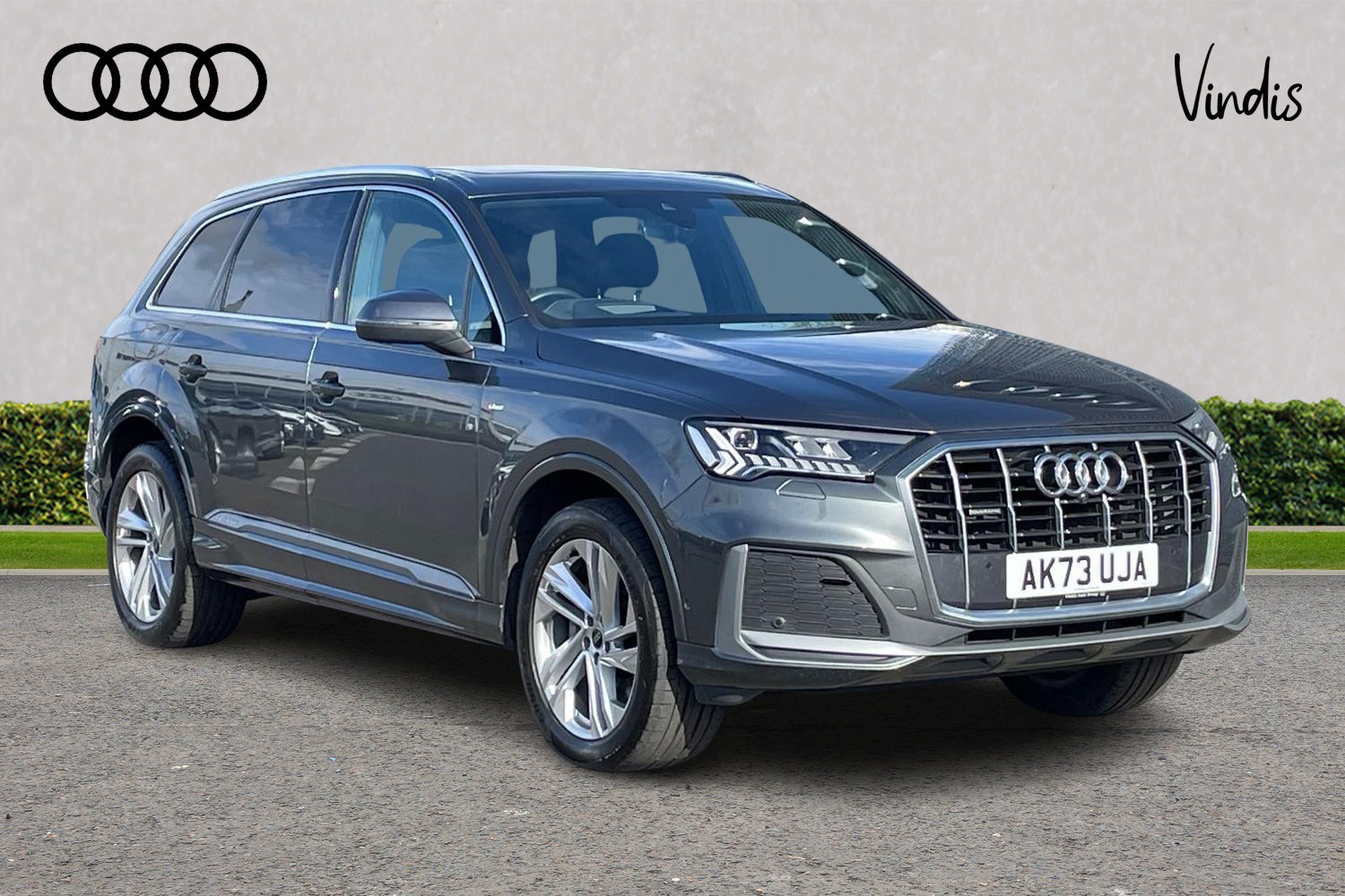 Main listing image - Audi Q7