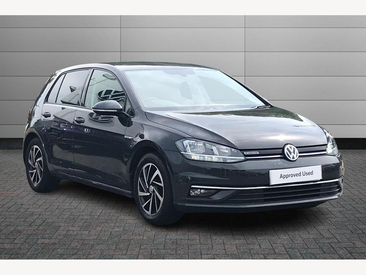 Main listing image - Volkswagen Golf