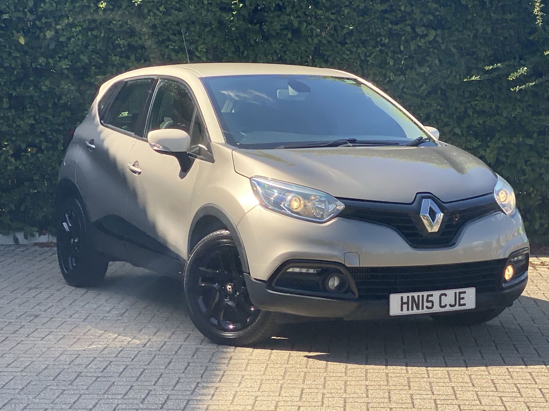 Main listing image - Renault Captur