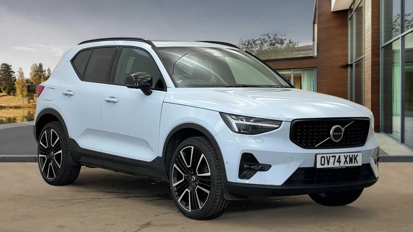 Main listing image - Volvo XC40