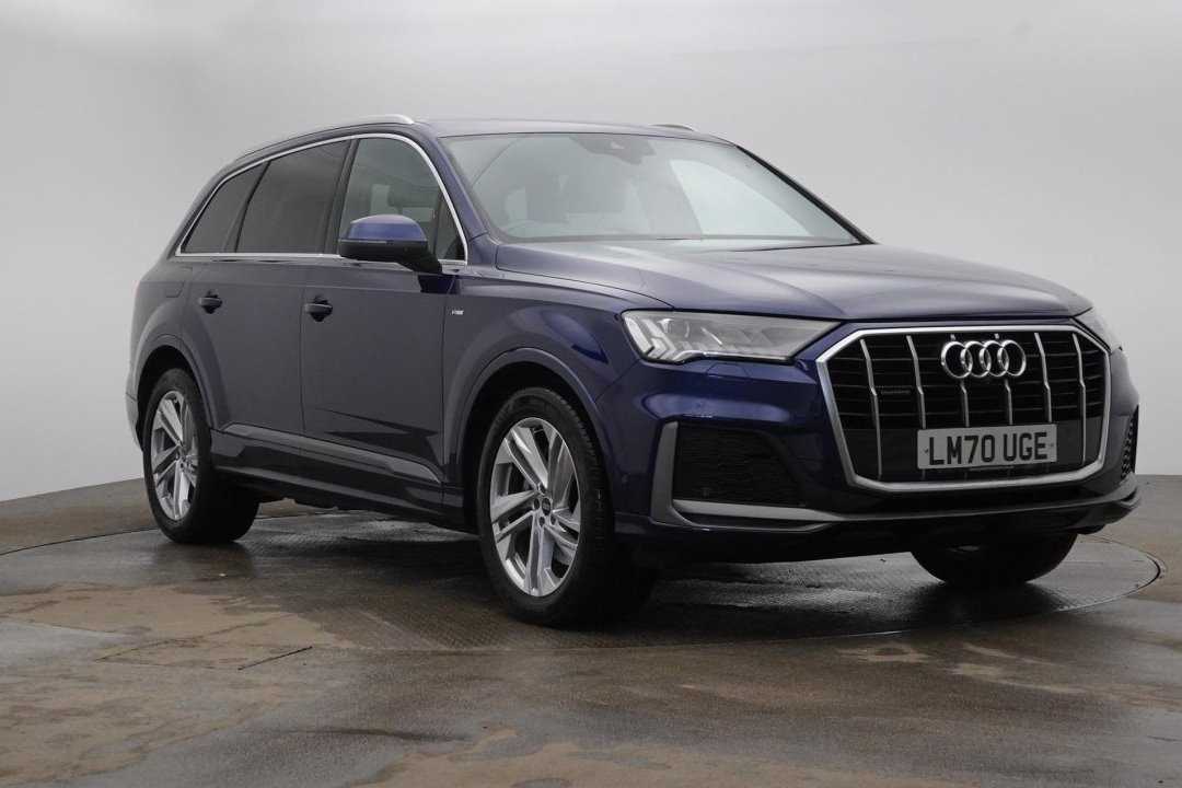 Main listing image - Audi Q7