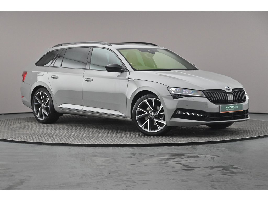 Main listing image - Skoda Superb Estate