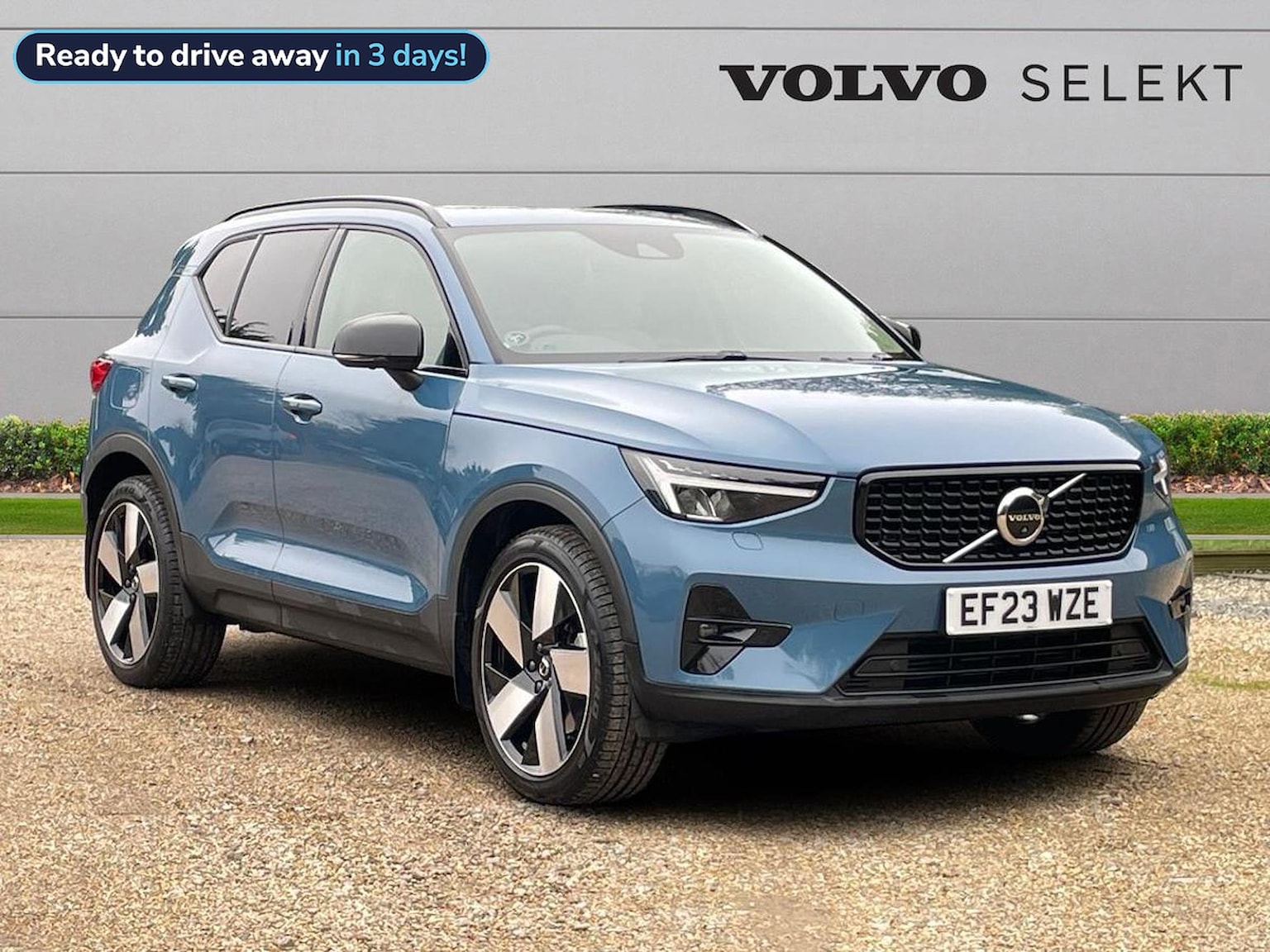 Main listing image - Volvo XC40 Recharge