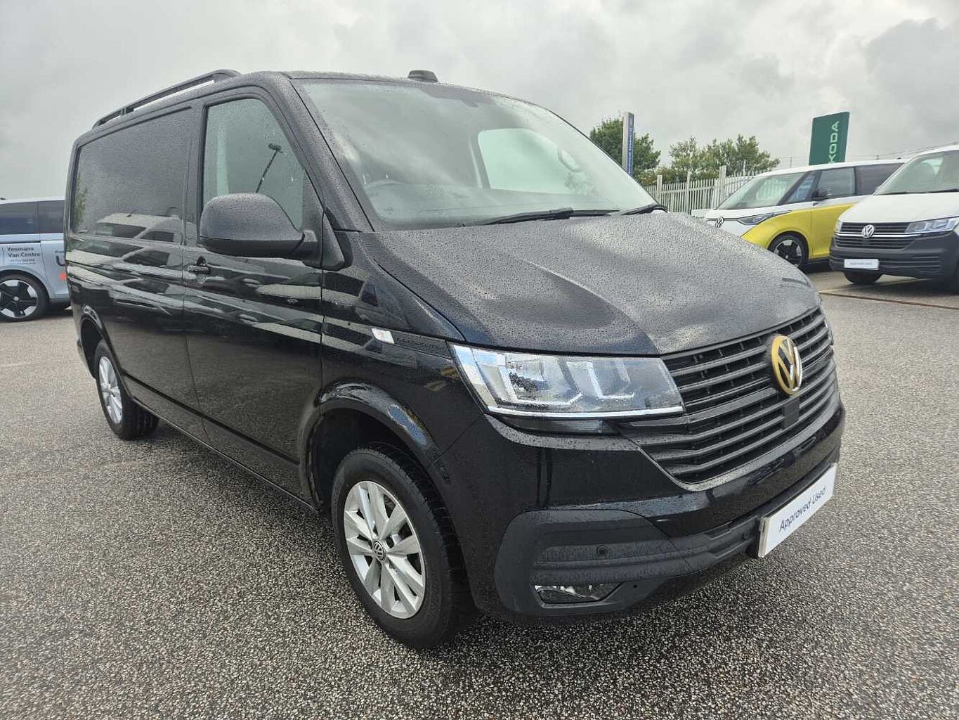 Main listing image - Volkswagen Transporter