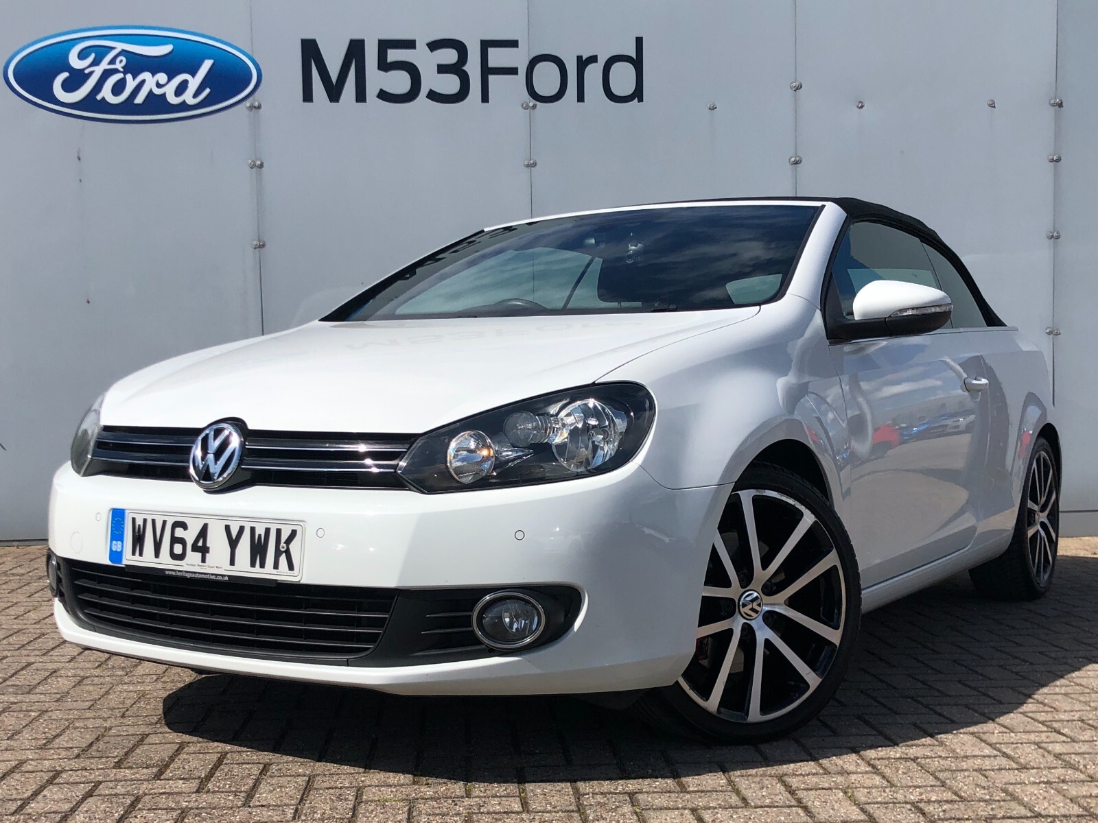 Main listing image - Volkswagen Golf