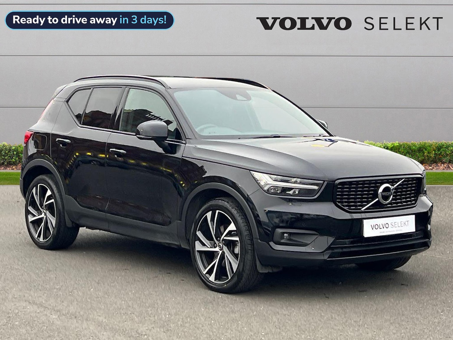 Main listing image - Volvo XC40