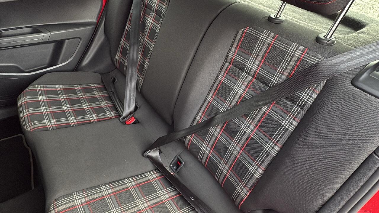Main listing image - Volkswagen Up