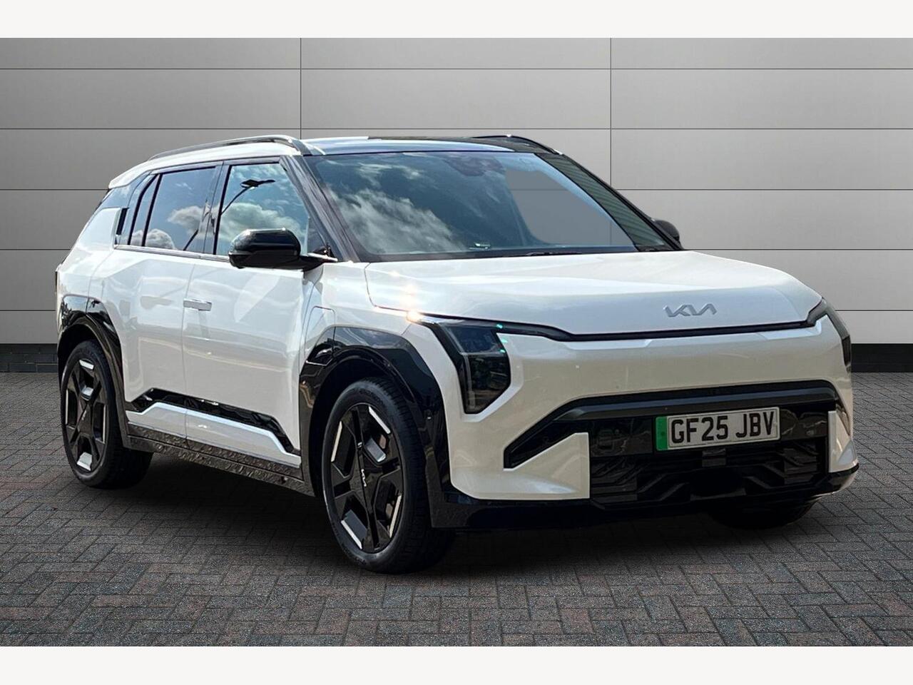 Main listing image - Kia EV3