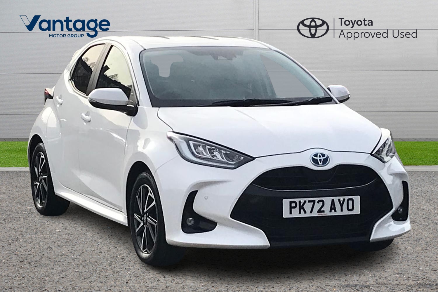 Main listing image - Toyota Yaris