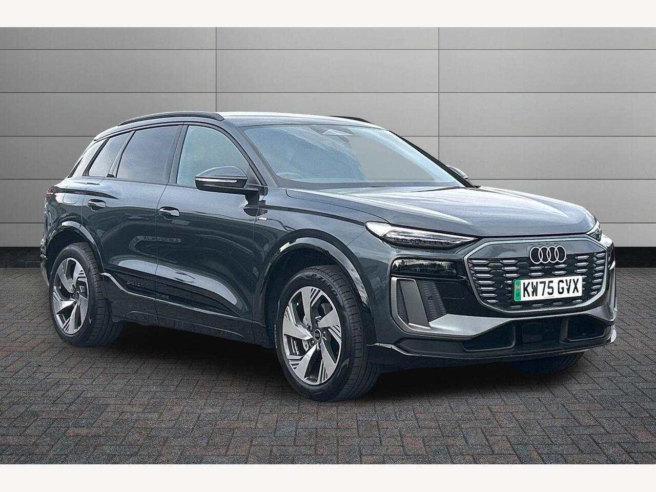 Main listing image - Audi Q6