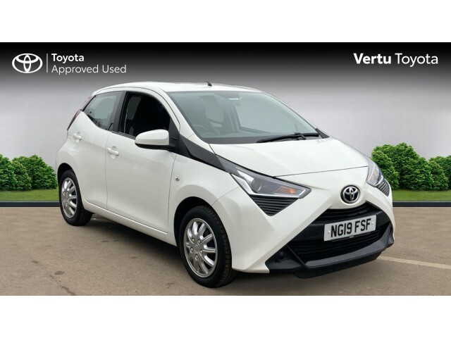 Main listing image - Toyota Aygo