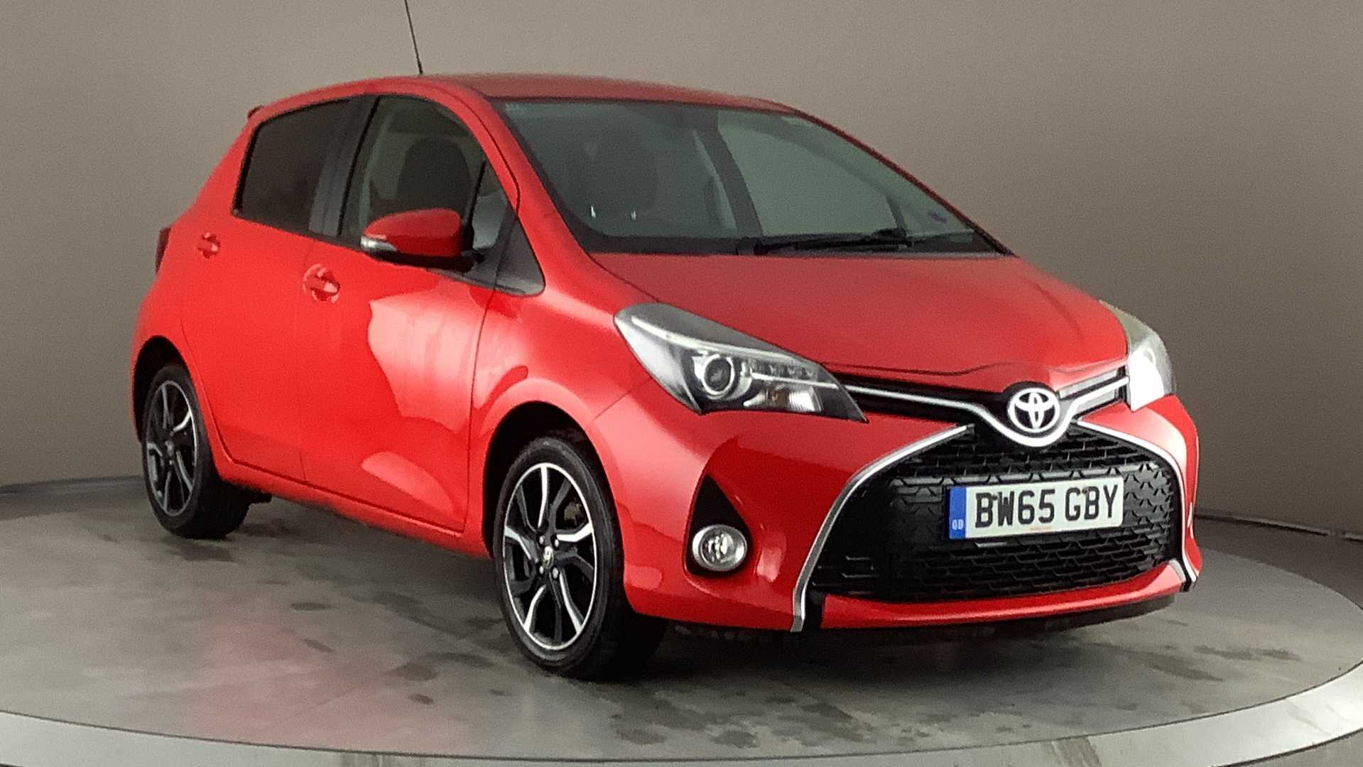 Main listing image - Toyota Yaris