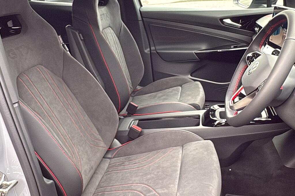 Main listing image - Volkswagen ID.4