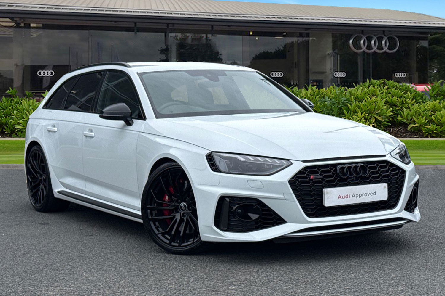 Main listing image - Audi RS4