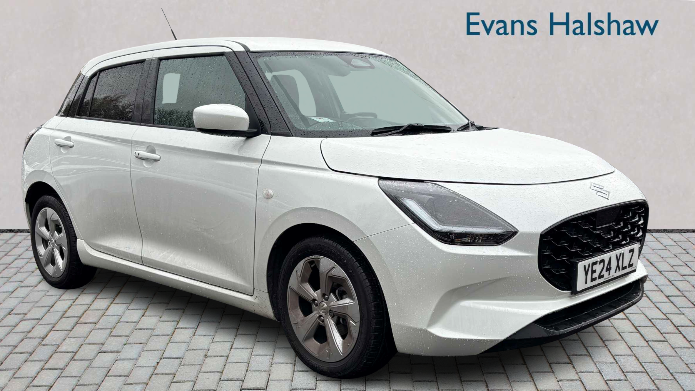 Main listing image - Suzuki Swift