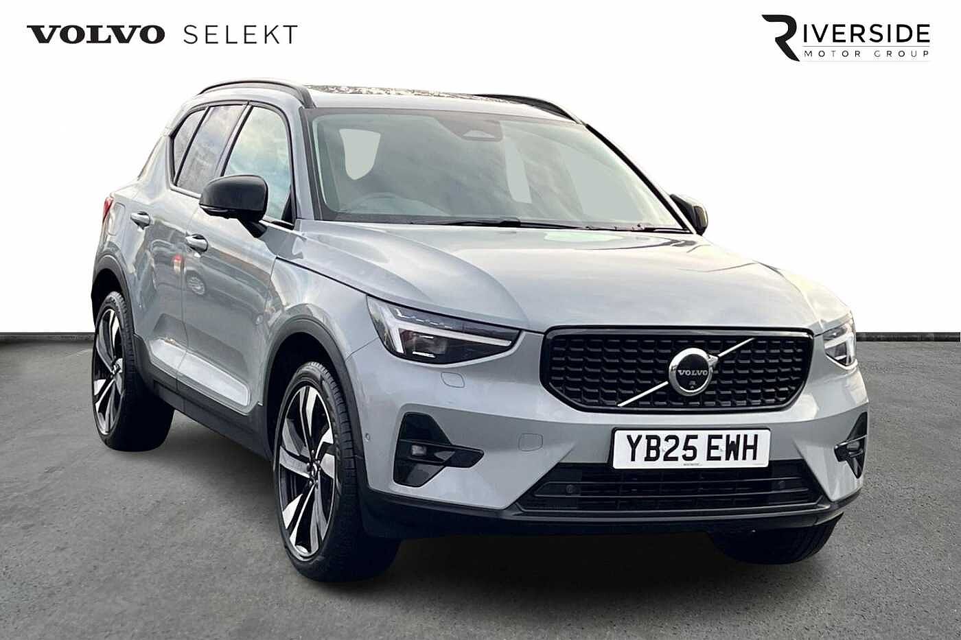 Main listing image - Volvo XC40