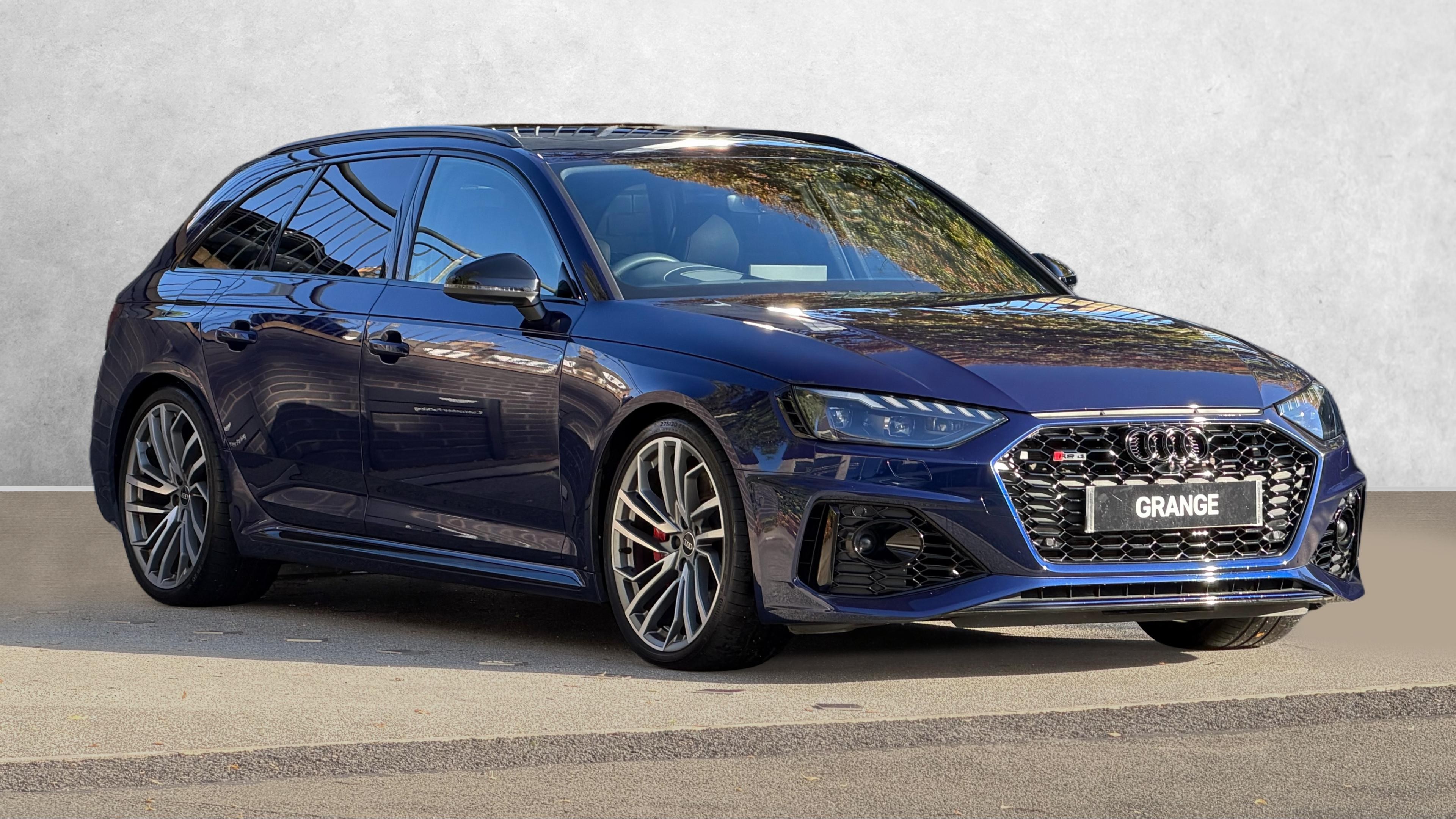 Main listing image - Audi RS4
