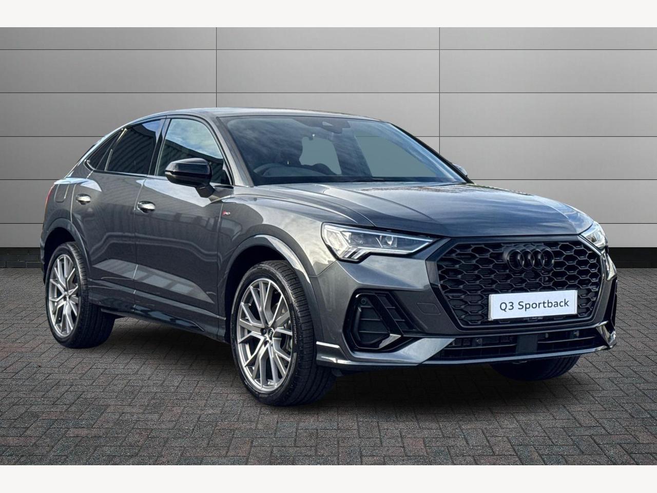 Main listing image - Audi Q3