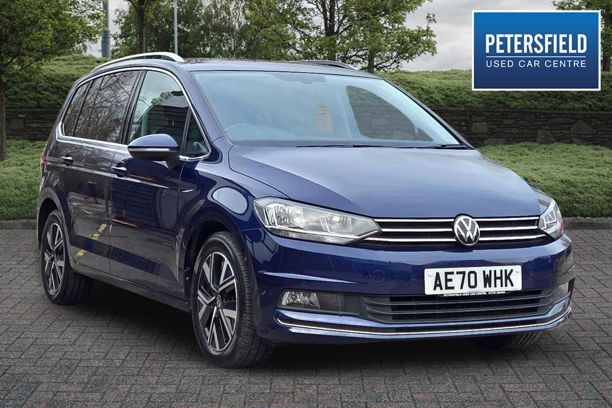 Main listing image - Volkswagen Touran