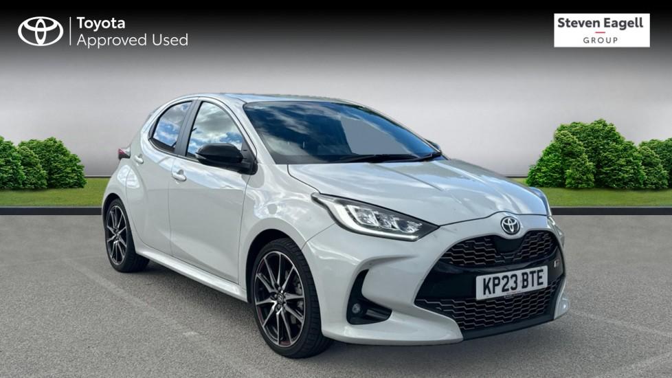 Main listing image - Toyota Yaris