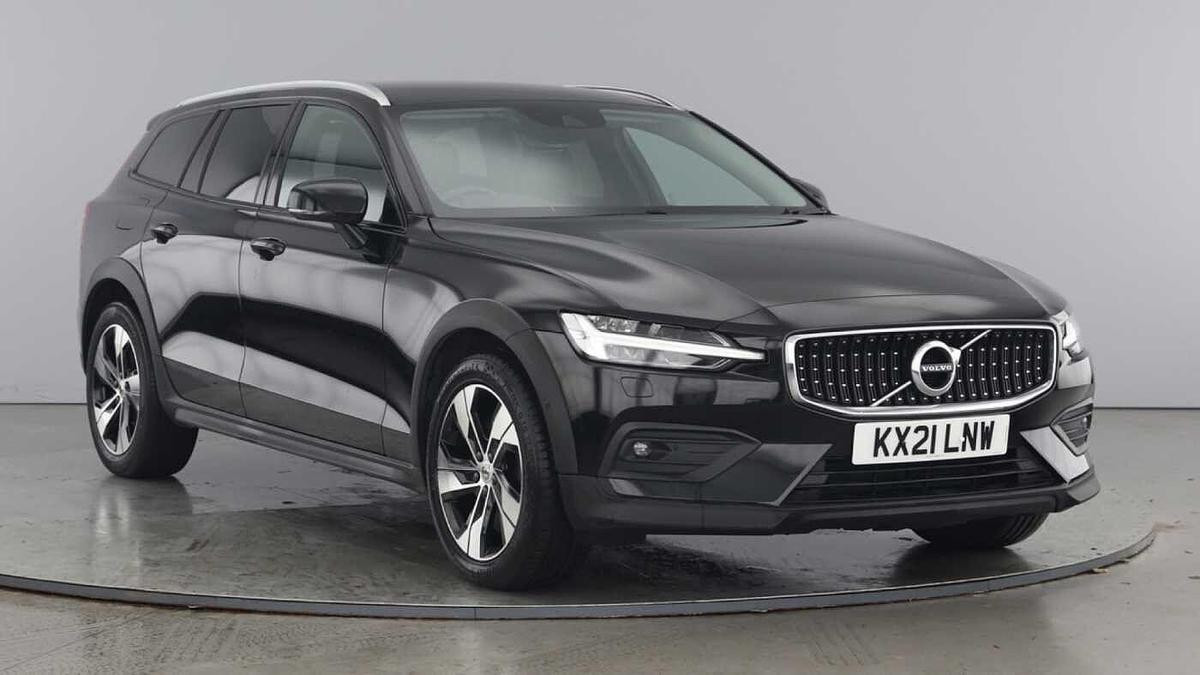 Main listing image - Volvo V60 Cross Country