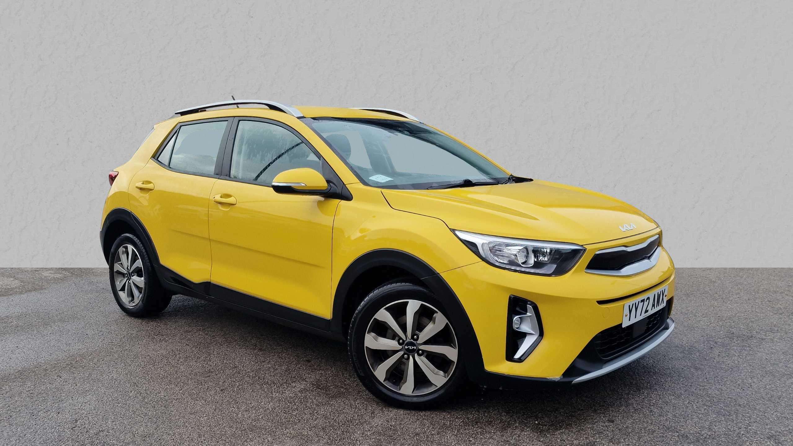 Main listing image - Kia Stonic