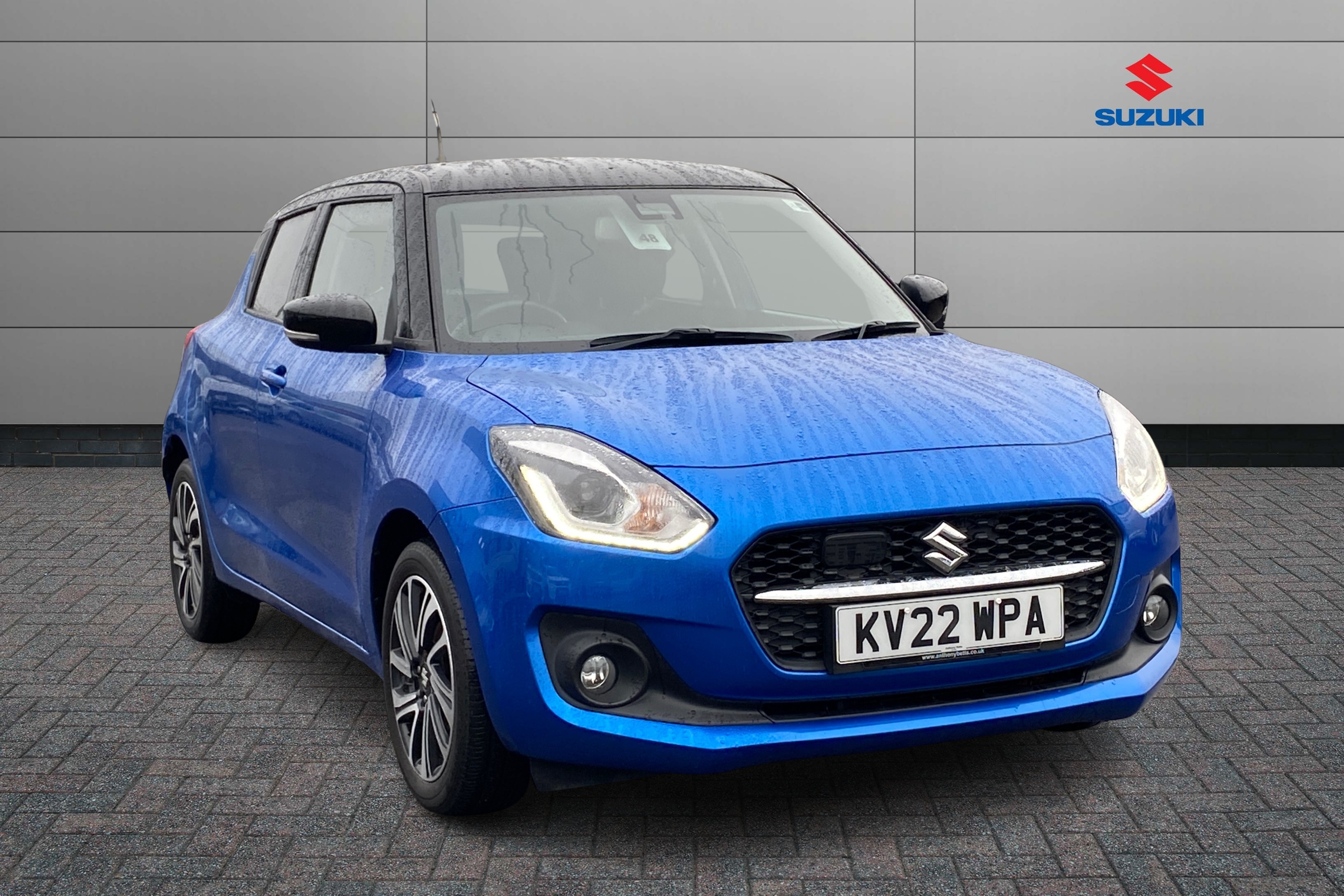 Main listing image - Suzuki Swift
